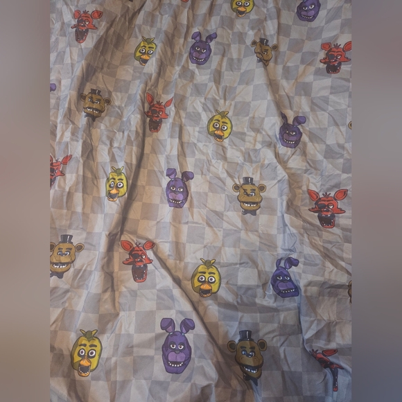 FNAF Five Nights at Freddys Reversible Comforter & Bed Sheet Pillowcase Set RARE - Picture 7 of 9